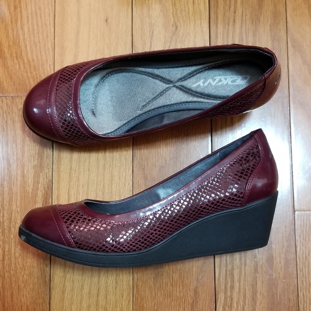 DKNY Red Wedges